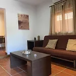 4 Ragel Costa Apartment *
