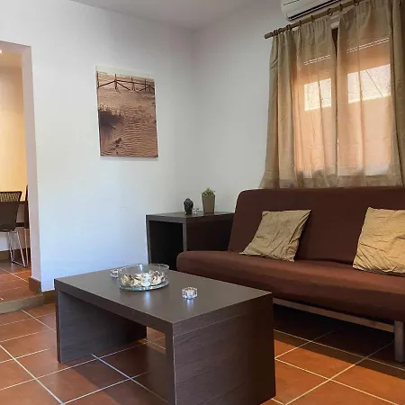 4 Ragel Costa Apartment *