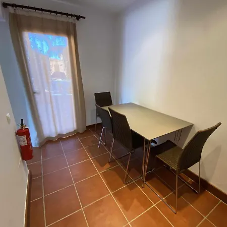 4 Ragel Costa Apartment *